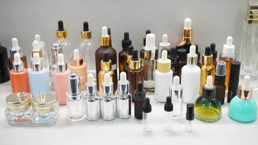 quality Glass Cosmetic Pump Bottle factory